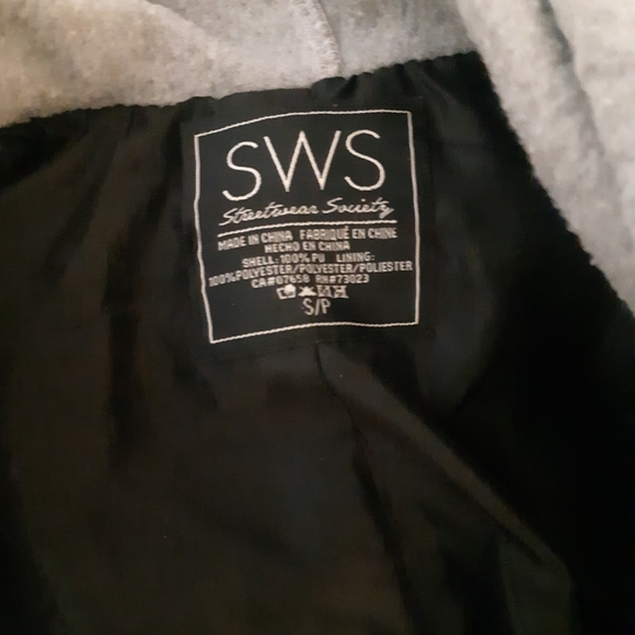 Jacket - Picture 4 of 4